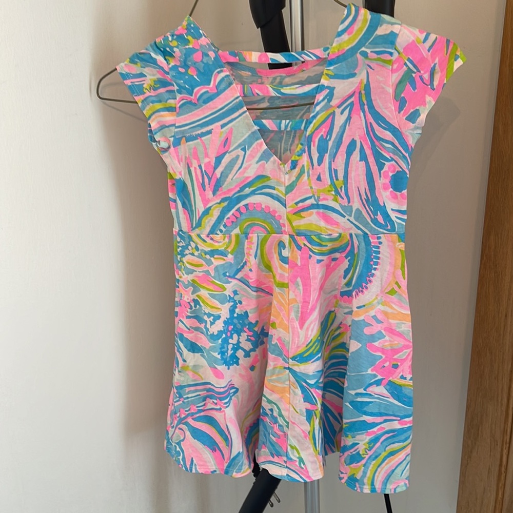 Lilly Pulitzer. - Picture 2 of 4